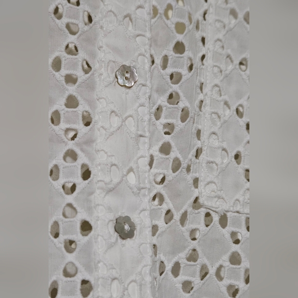 Marled Eyelet White Top - Picture 3 of 3
